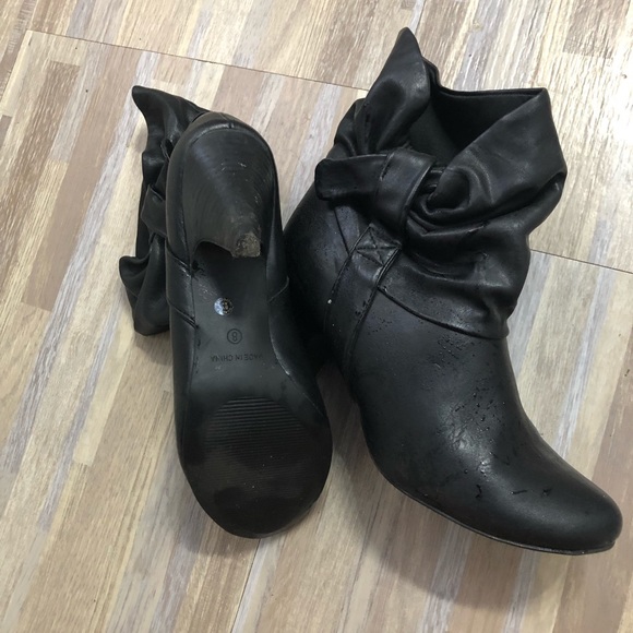 Leather Ankle boots - Picture 2 of 2